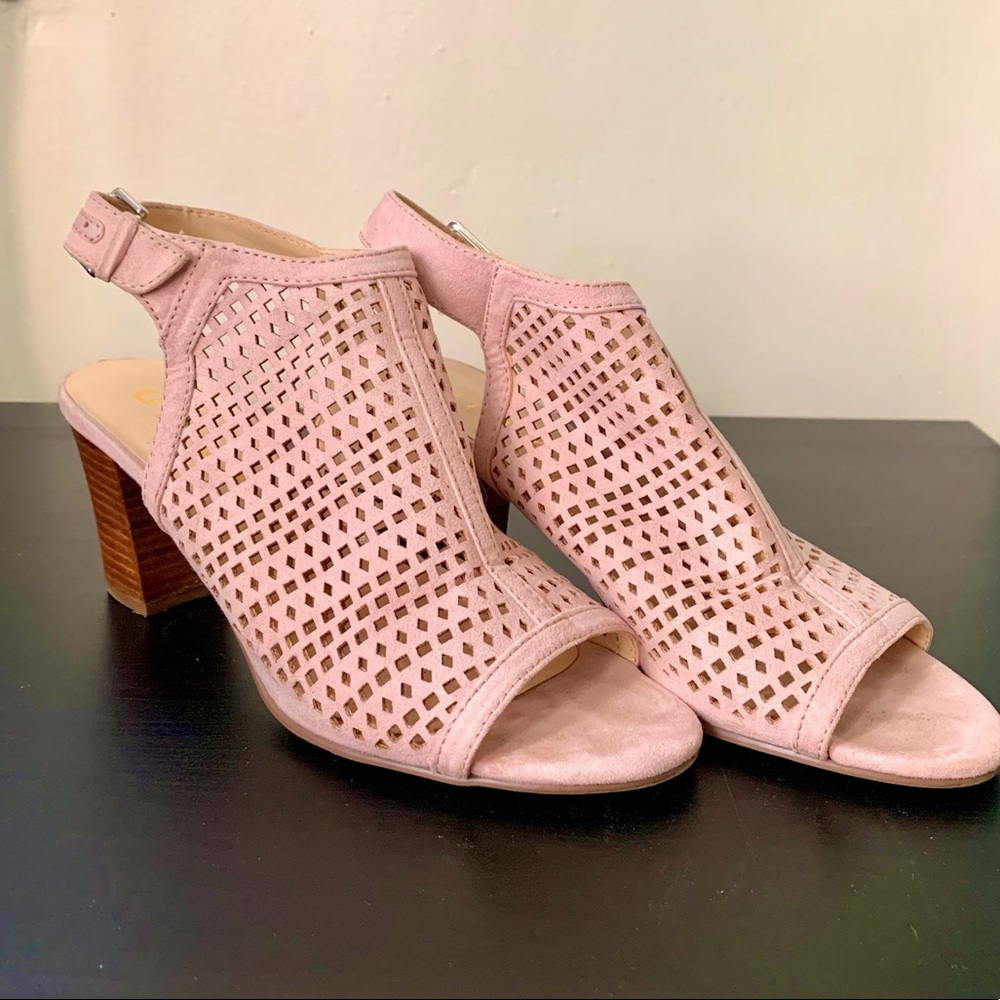 Pink peep 2 inch heels size 9.5